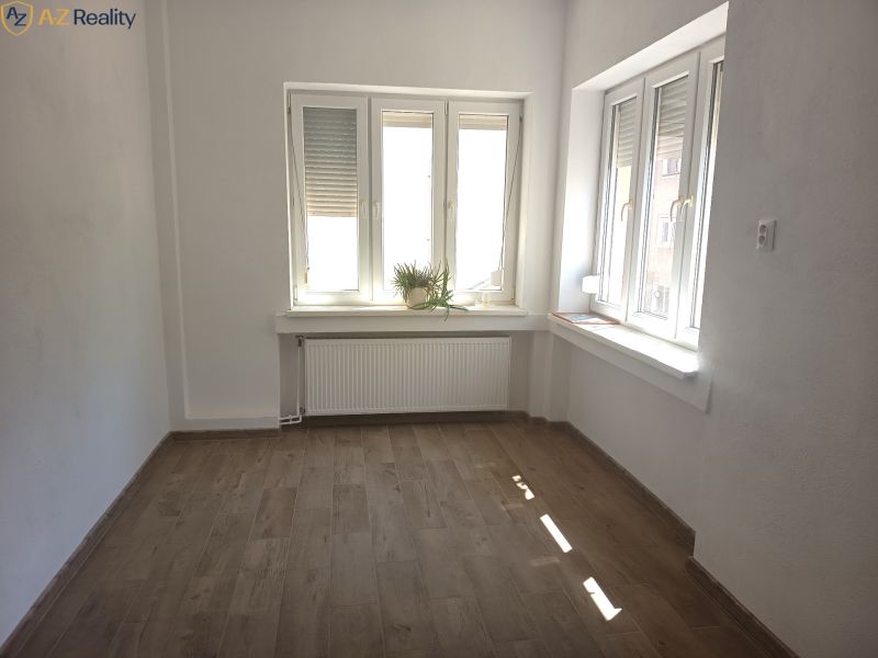 Eladó 2 szobás lakás, 2 szobás lakás, Nové Zámky, Szlovákia