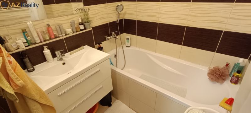 Eladó 2 szobás lakás, 2 szobás lakás, Nové Zámky, Szlovákia