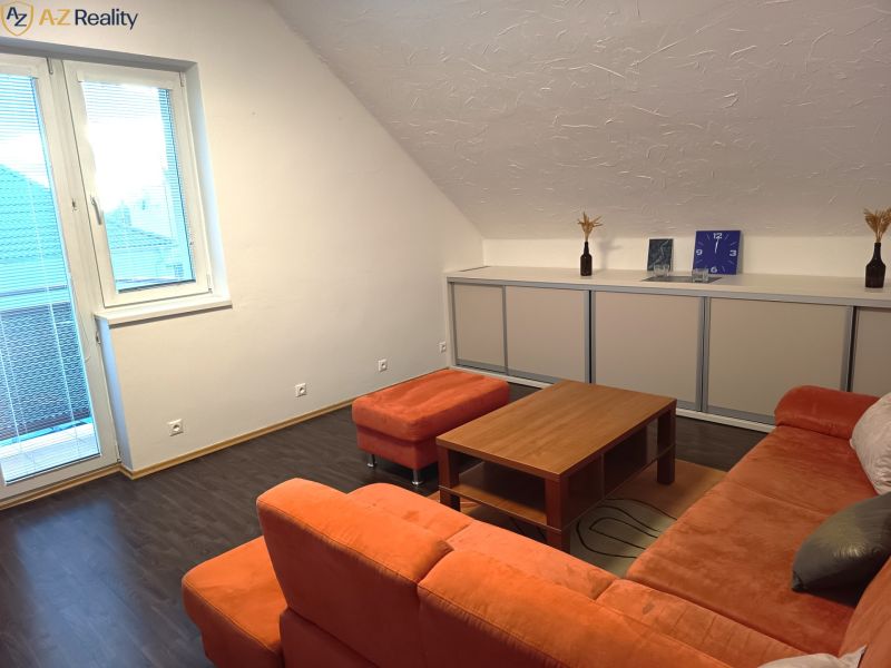Kiadó 1 szobás lakás, 1 szobás lakás, Nové Zámky, Szlovákia