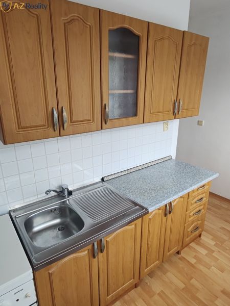 Kiadó 3 szobás lakás, 3 szobás lakás, Košická cesta, Komárno, Szlováki