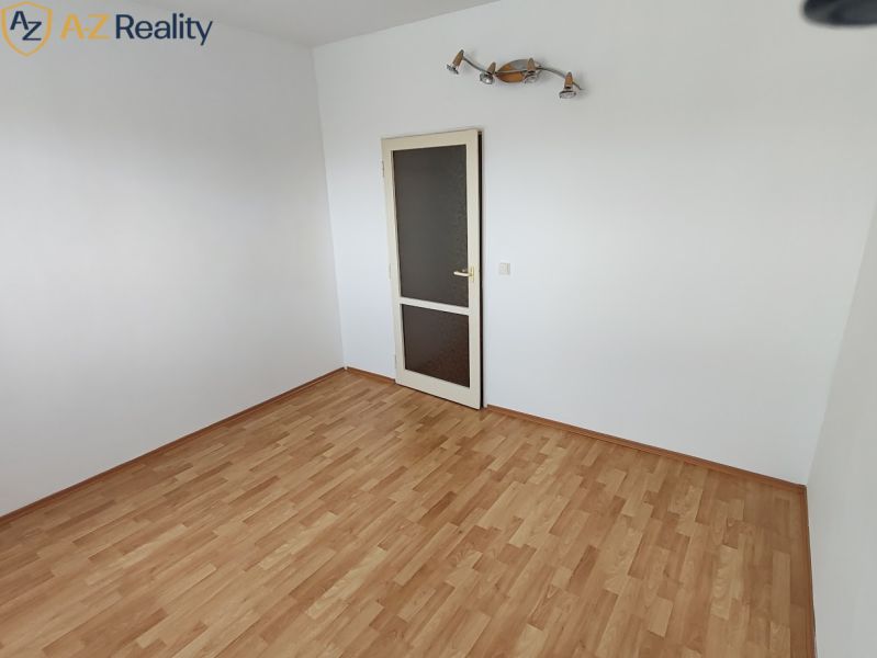 Kiadó 3 szobás lakás, 3 szobás lakás, Košická cesta, Komárno, Szlováki