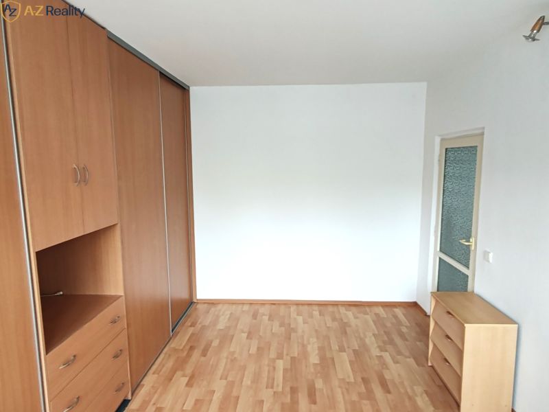Kiadó 3 szobás lakás, 3 szobás lakás, Košická cesta, Komárno, Szlováki