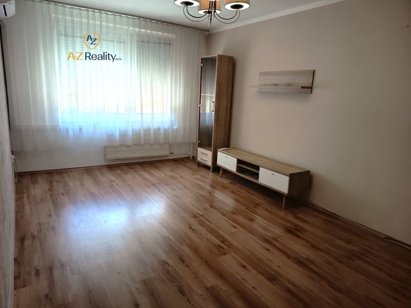 Kiadó 3 szobás lakás, 3 szobás lakás, Nové Zámky, Szlovákia