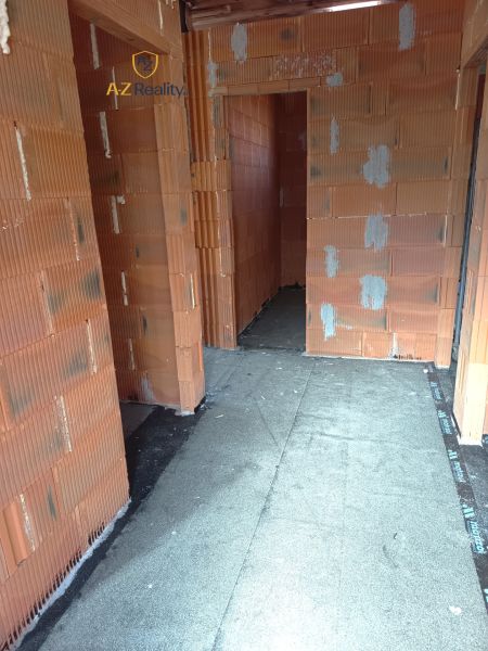 Eladó 2 új építésű ház építés alatt a Čechy községben.