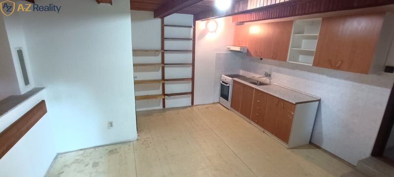 Eladó Családi ház, Családi ház, Nové Zámky, Szlovákia