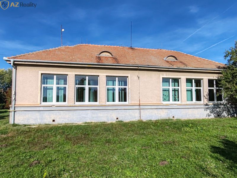 Kiadó Irodahelység, Irodahelység, Školská, Komárno, Szlovákia