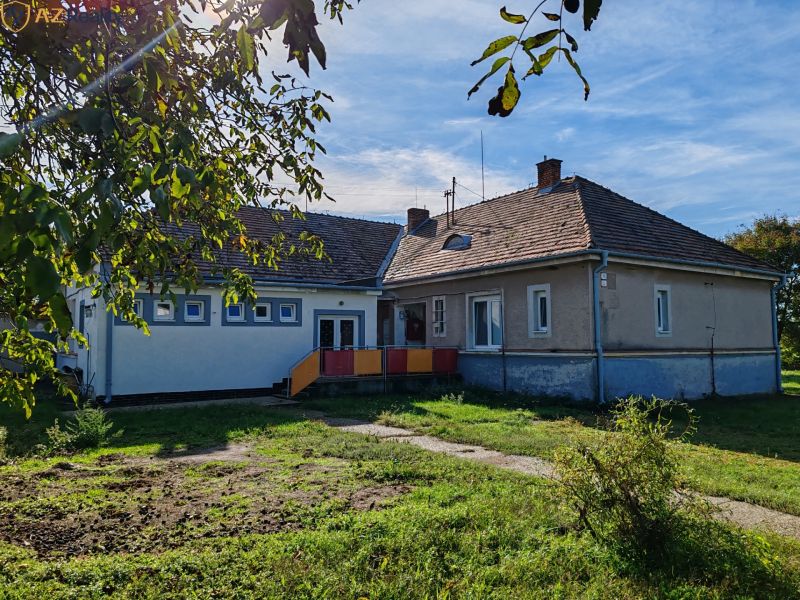 Kiadó Irodahelység, Irodahelység, Školská, Komárno, Szlovákia