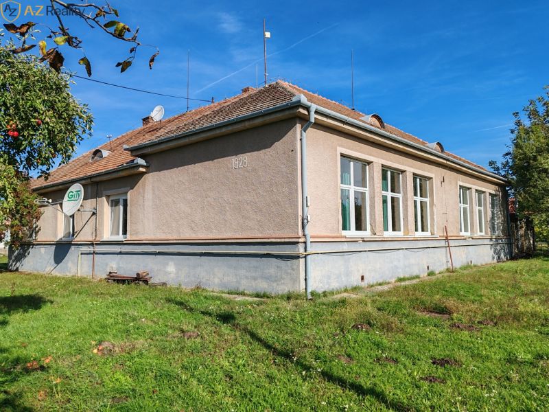 Kiadó Irodahelység, Irodahelység, Školská, Komárno, Szlovákia