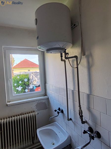 Kiadó Irodahelység, Irodahelység, Školská, Komárno, Szlovákia