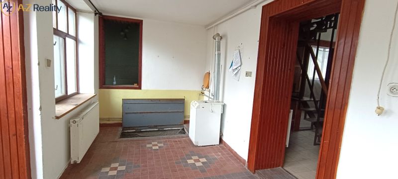 Eladó Családi ház, vállalkozási lehetöség, Érsekújvár Szlovákia