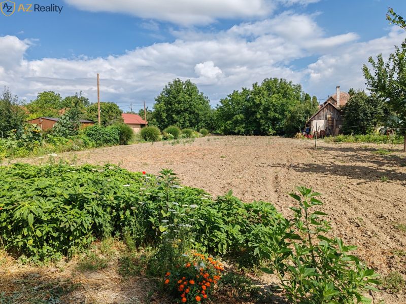 Eladó Kertek, Kertek, Komárno, Szlovákia