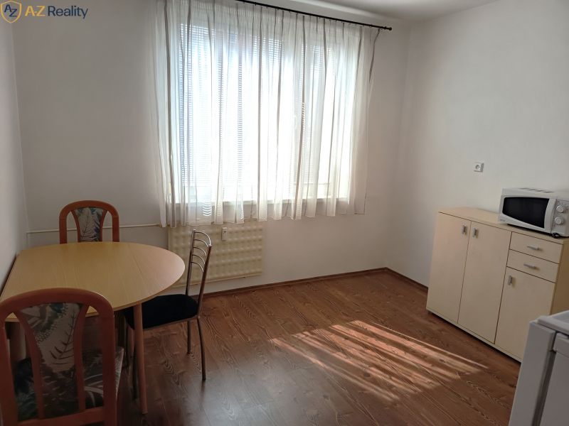 Kiadó 1 szobás lakás, 1 szobás lakás, Nové Zámky, Szlovákia