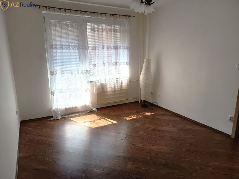 Kiadó 1 szobás lakás, 1 szobás lakás, Nové Zámky, Szlovákia