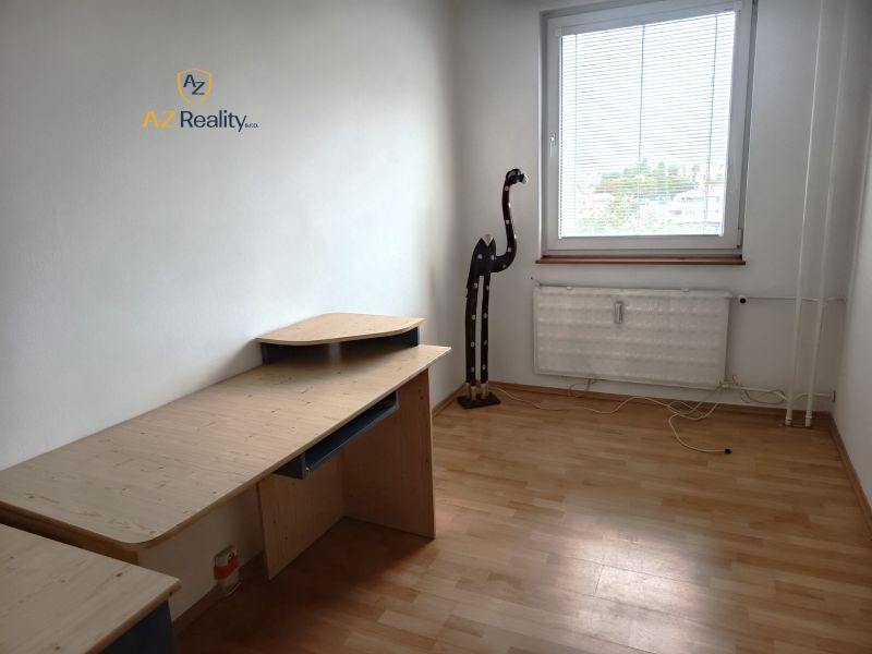 Kiadó 3 szobás lakás, 3 szobás lakás, Nové Zámky, Szlovákia