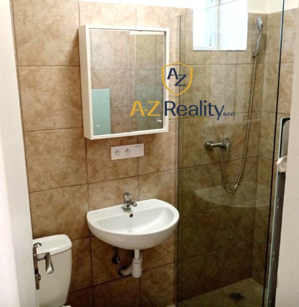 Kiadó Családi ház, Családi ház, Nové Zámky, Szlovákia