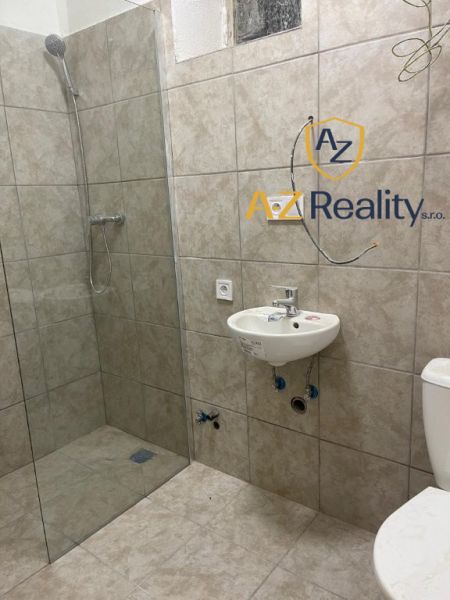 Kiadó Családi ház, Családi ház, Nové Zámky, Szlovákia